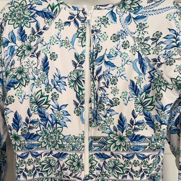 Sea Level Habitat Long Sleeve Rashguard Swimsuit in White New With Tags - Picture 9 of 9